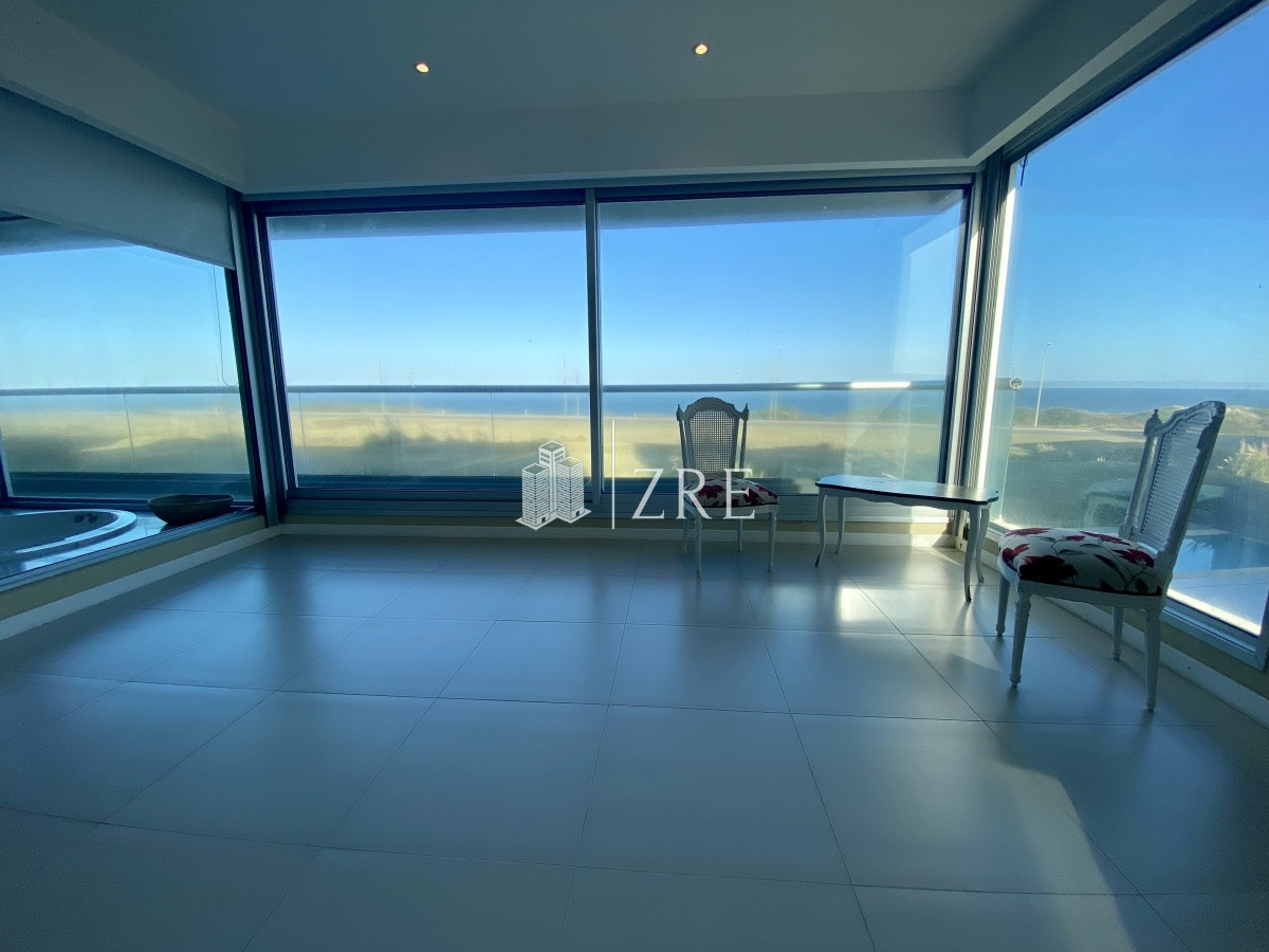 Apartamento ID.341 - Venta apartamento 4 dormitorios, playa brava Punta del Este 