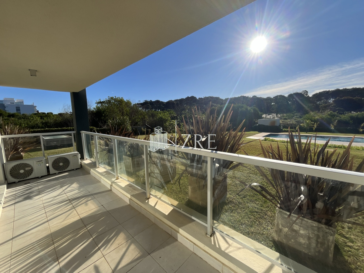Apartamento ID.233 - Venta apartamento 3 dormitorios playa brava Punta del Este 