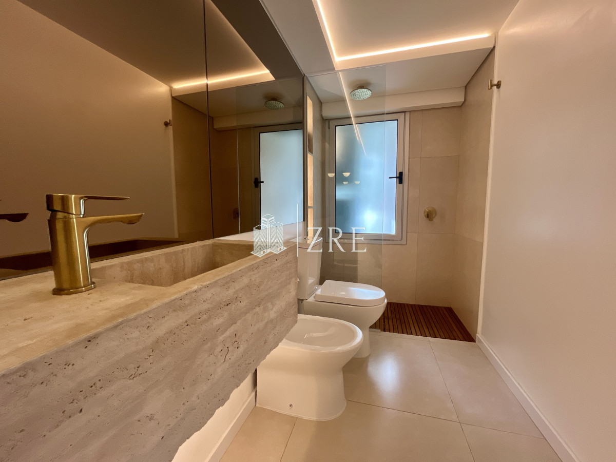 Apartamento ID.668 - Venta apartamento 4 dormitorios. Playa brava, Punta del Este 