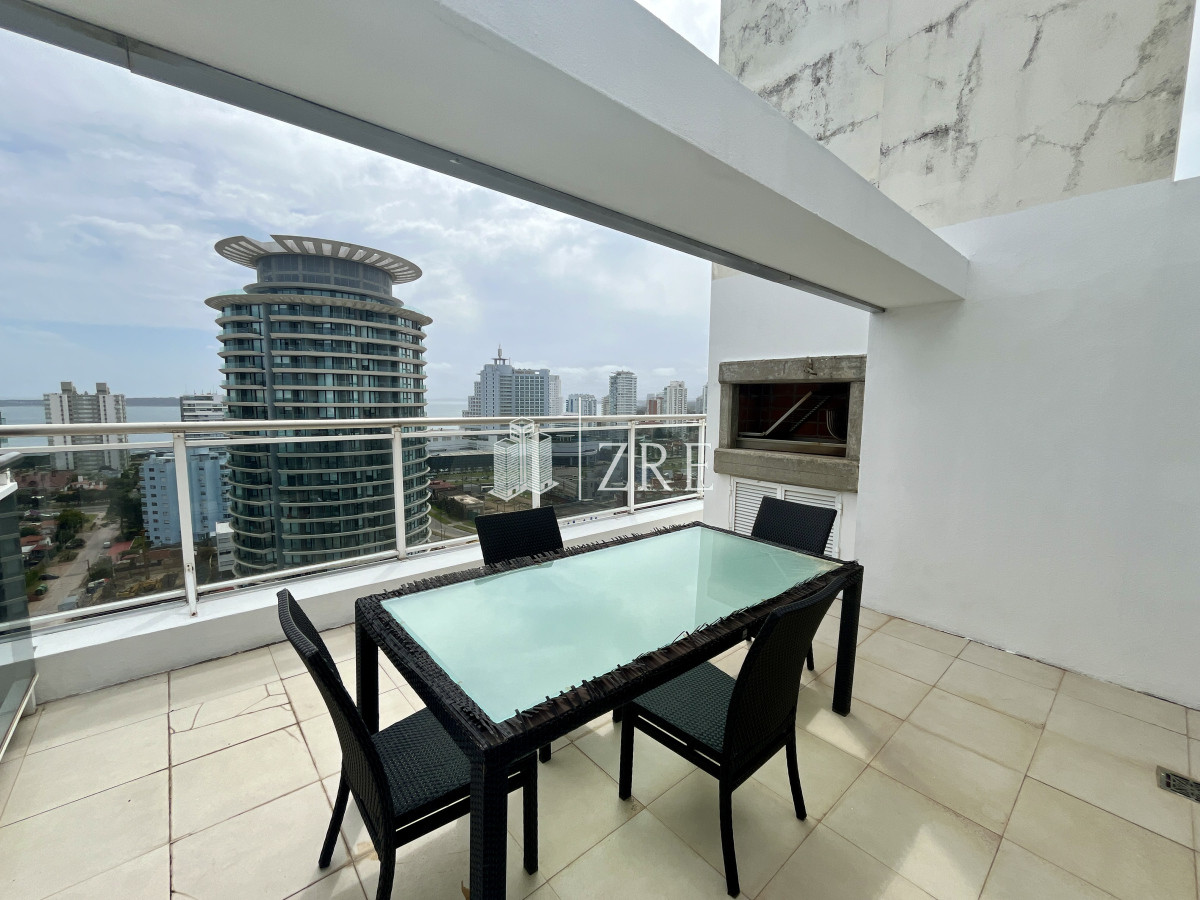 Apartamento ID.695 - Venta apartamento penthouse 3 dormitorios. Playa brava, Punta del Este 