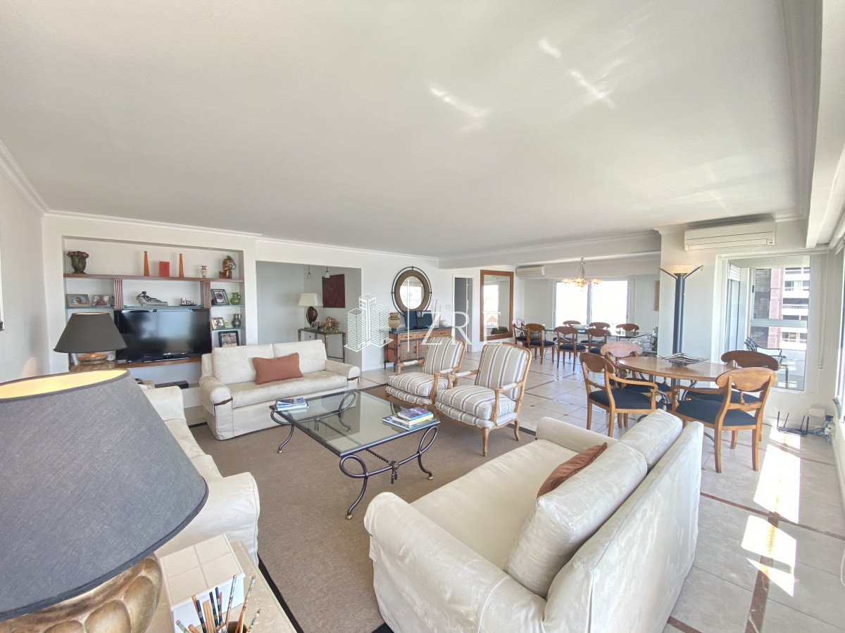 Apartamento ID.289 - Venta apartamento 3 dormitorios. Playa mansa, Punta del Este  
