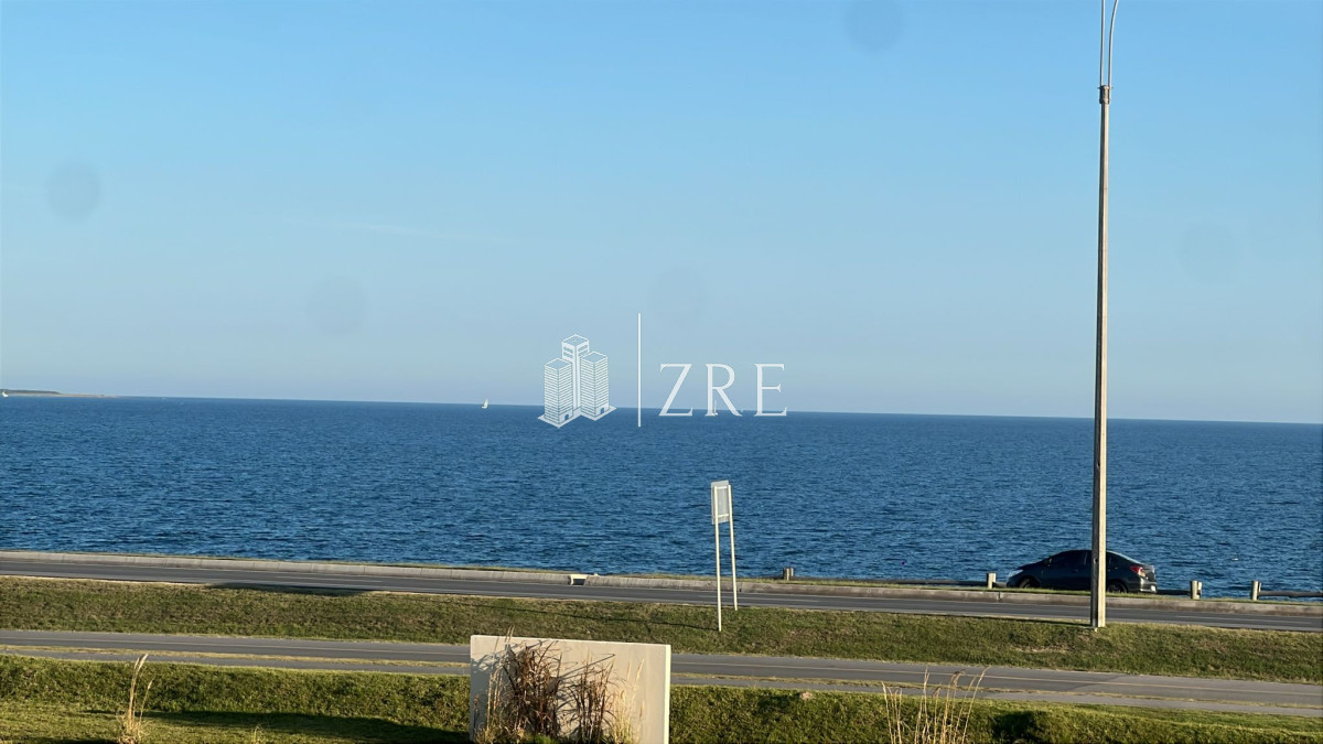 Apartamento ID.543 - Venta apartamento 2 dormitorios. Playa mansa, Punta del Este. 