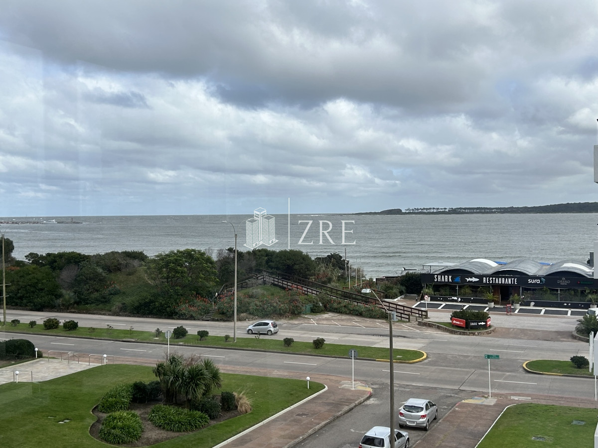 Apartamento ID.753 - Venta apartamento 3 dormitorios, Mansa, Punta del Este