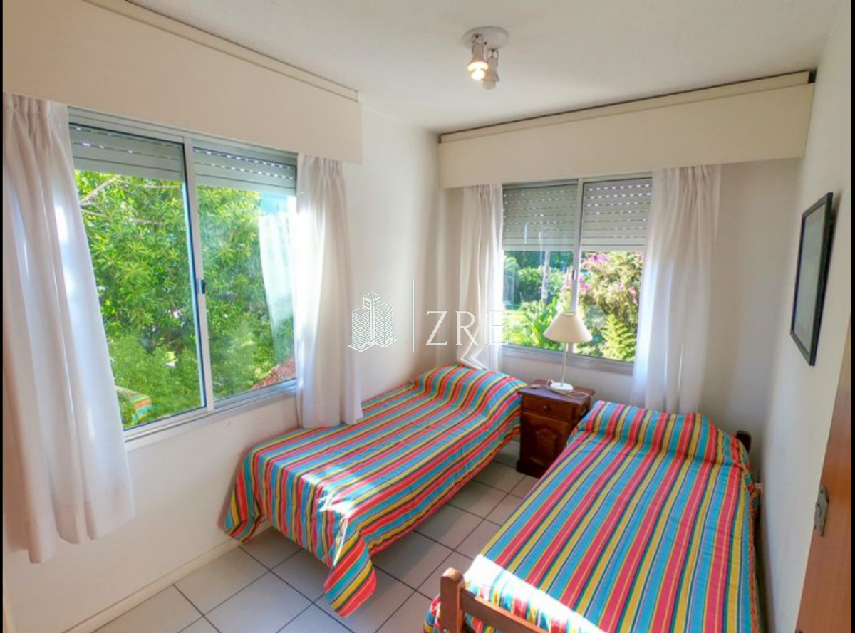 Apartamento ID.614 - Venta apartamento 3 dormitorios. Playa mansa, Punta del Este 
