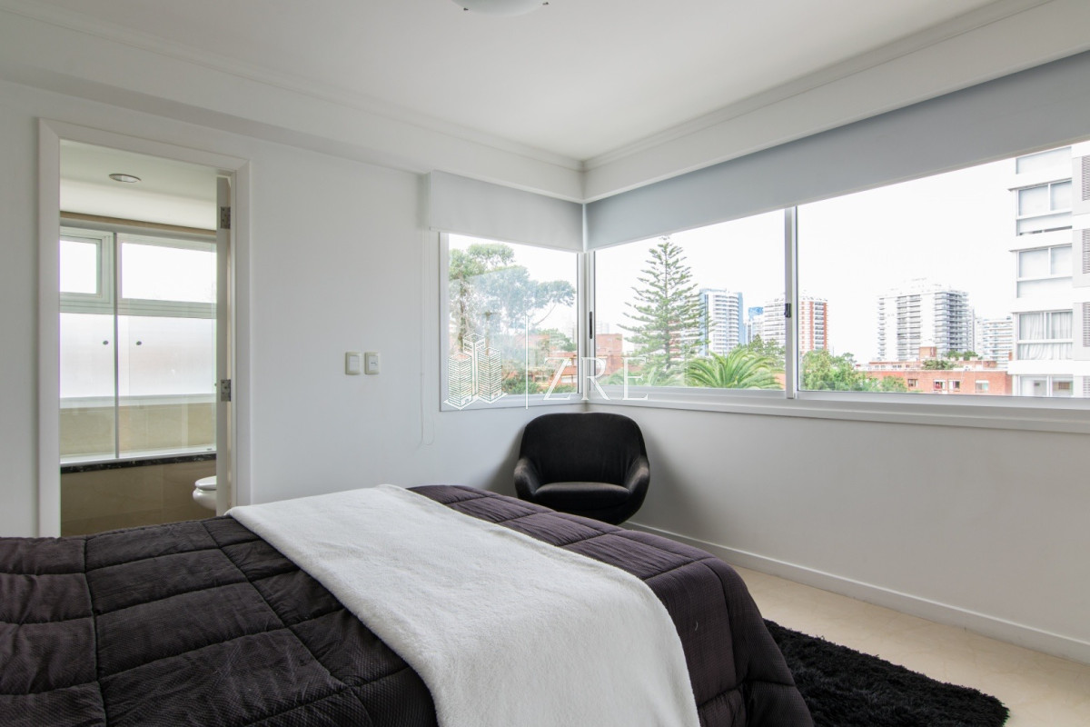 Apartamento ID.495 - Venta apartamento de 4 dormitorios a 200m del mar!