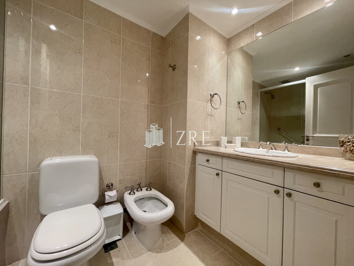 Apartamento ID.419 - Venta apartamento en playa mansa, primera línea, Punta del Este