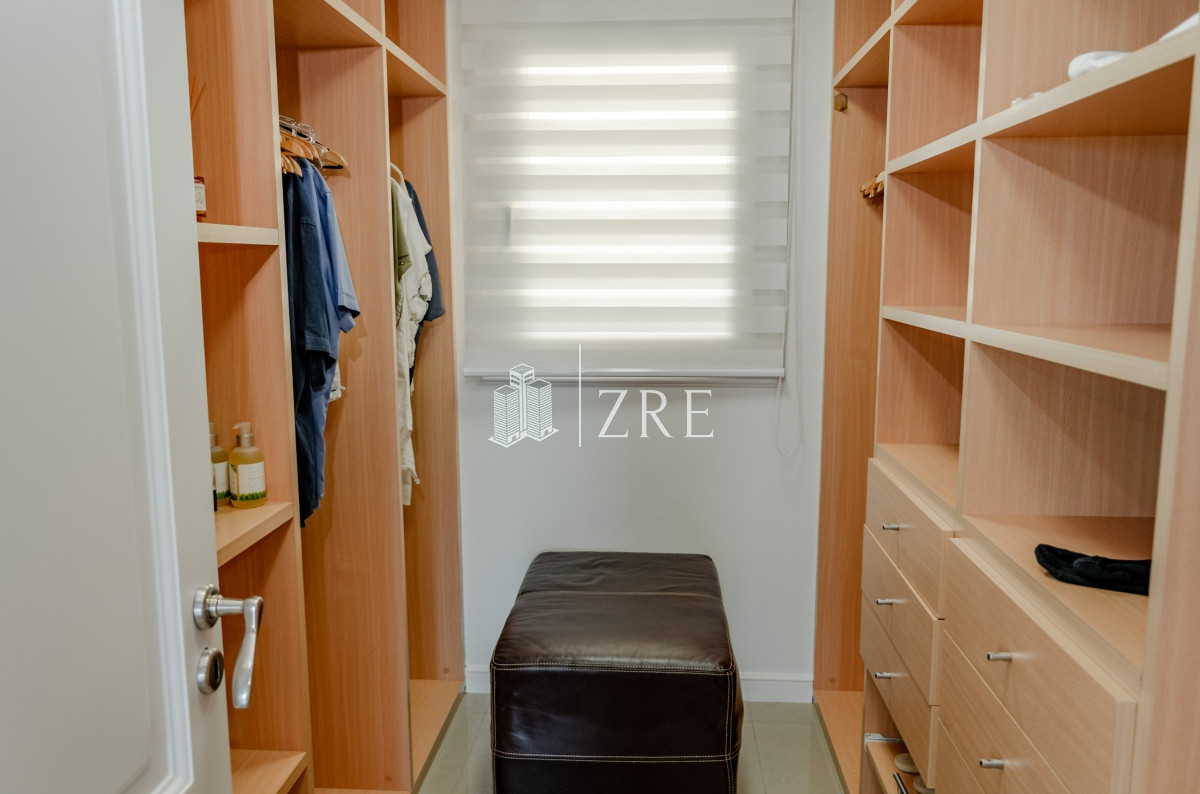 Apartamento ID.54 - Venta apartamento 4 dormitorios. Playa mansa, Punta del Este