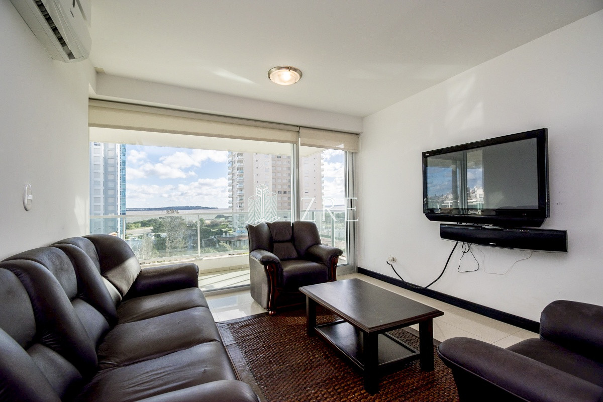 Apartamento ID.792 - Venta apartamento - 2 Dormitorios + Parrillero. Playa Mansa, Punta Del Este 