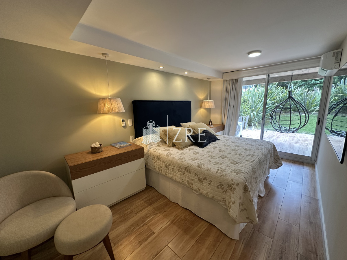 Apartamento ID.661 - Venta apartamento 3 dormitorios. Playa mansa, Punta del Este. 