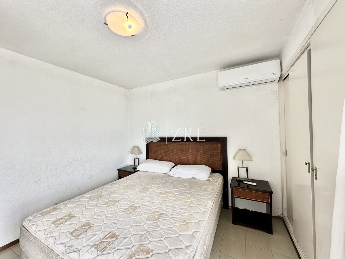 Apartamento ID.801 - Venta Apartamento - 3 Dormitorios 3 Baños - Primera linea Playa Mansa 