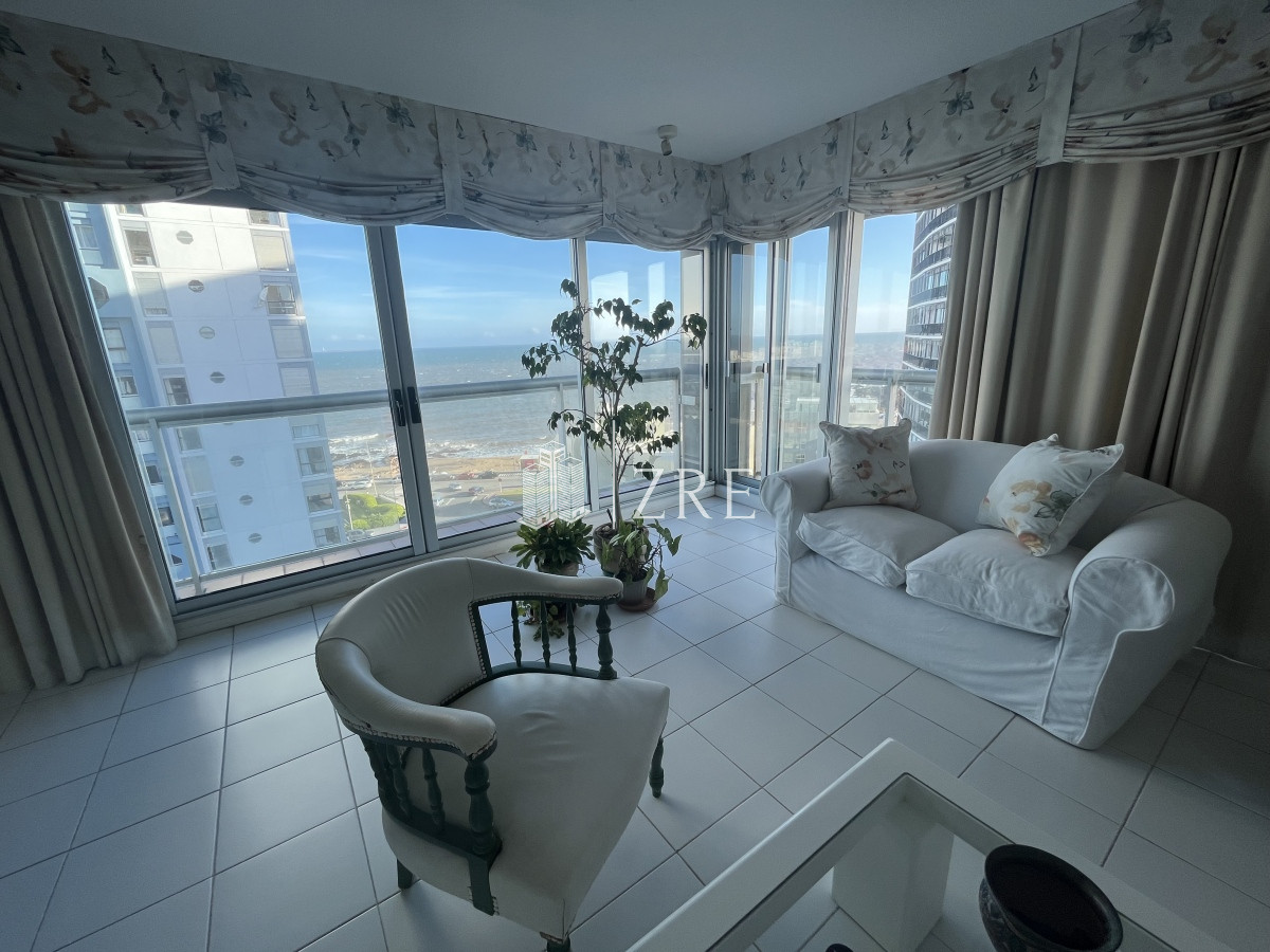 Apartamento ID.132 - Venta aparartamento en Peninsula Punta del Este, 2 dormitorios 2 baños