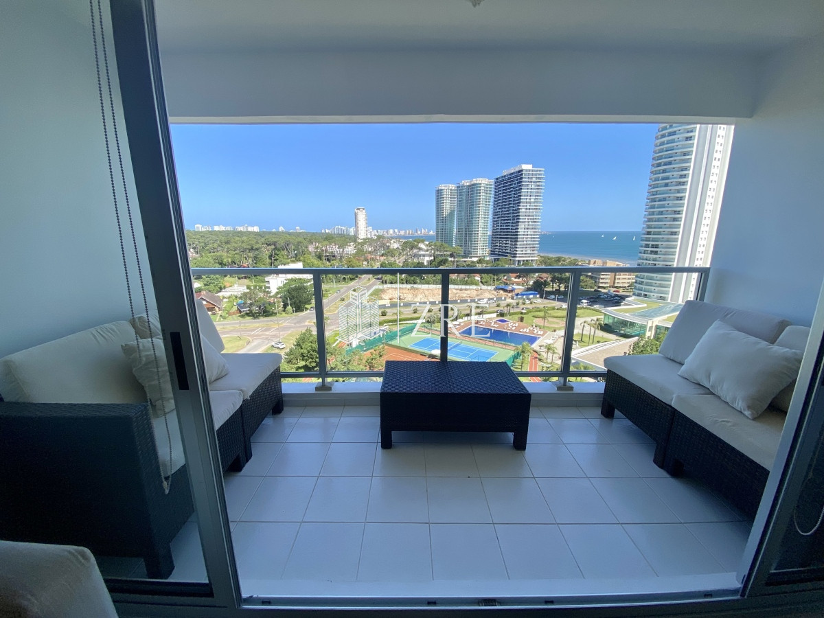 Apartamento ID.137 - Venta apartamento 3 dormitorios más dependencia, playa mansa. Punta del Este 