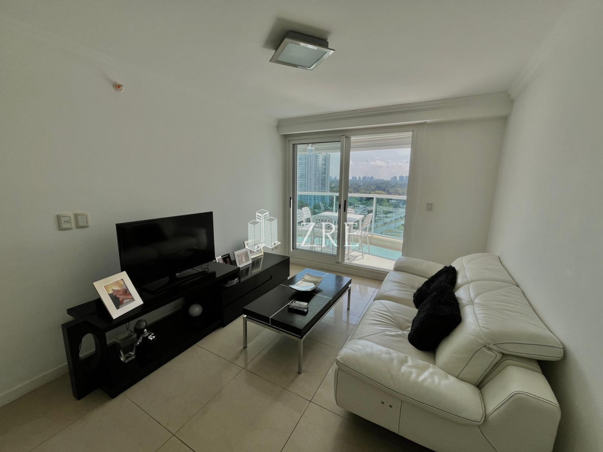 Apartamento ID.656 - Venta apartamento 2 dormitorios. Playa mansa, Punta del Este. 