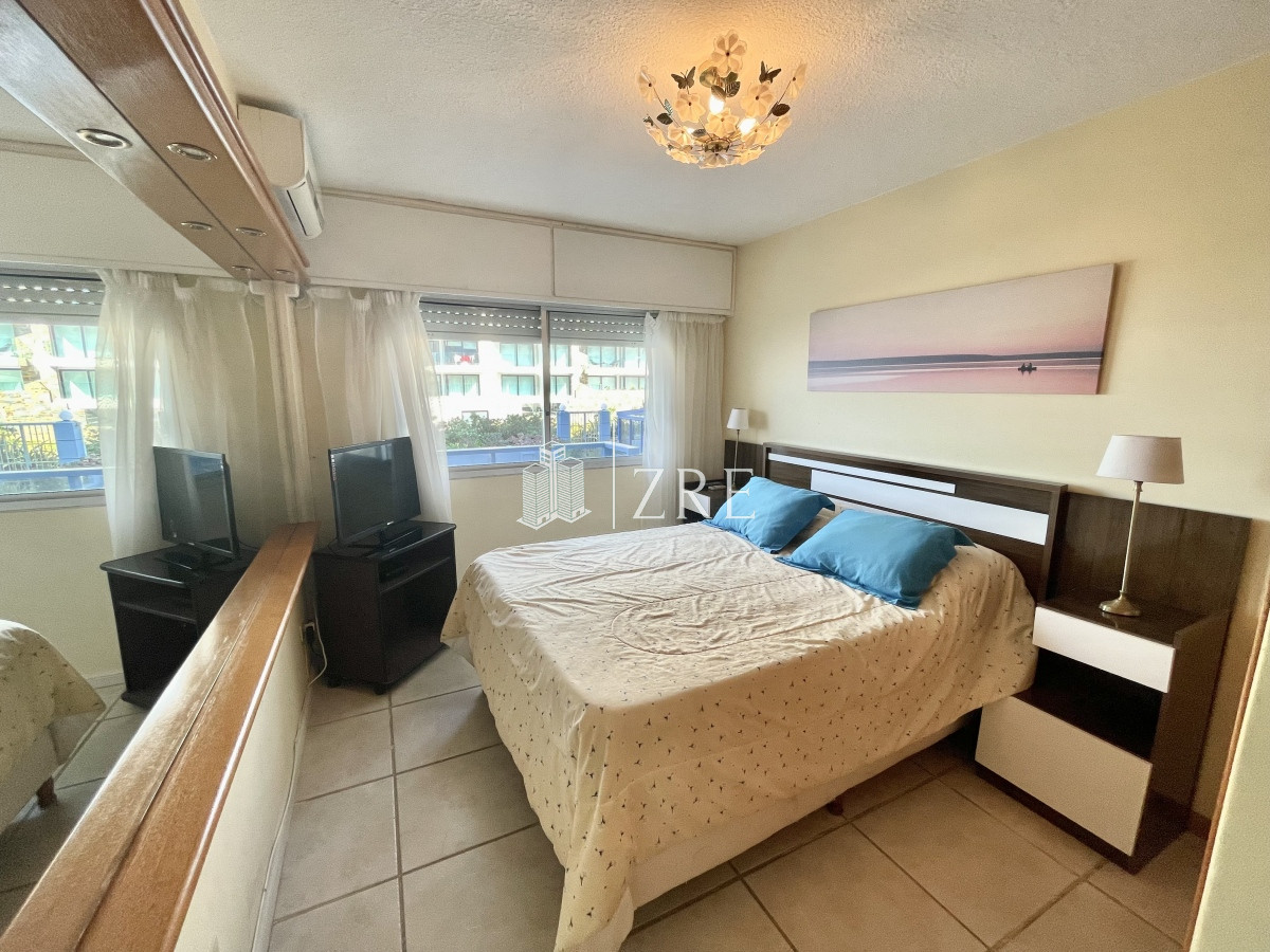 Apartamento ID.215 - Venta apartamento 3 Dormitorios en Península, Punta del Este, Oportunidad!