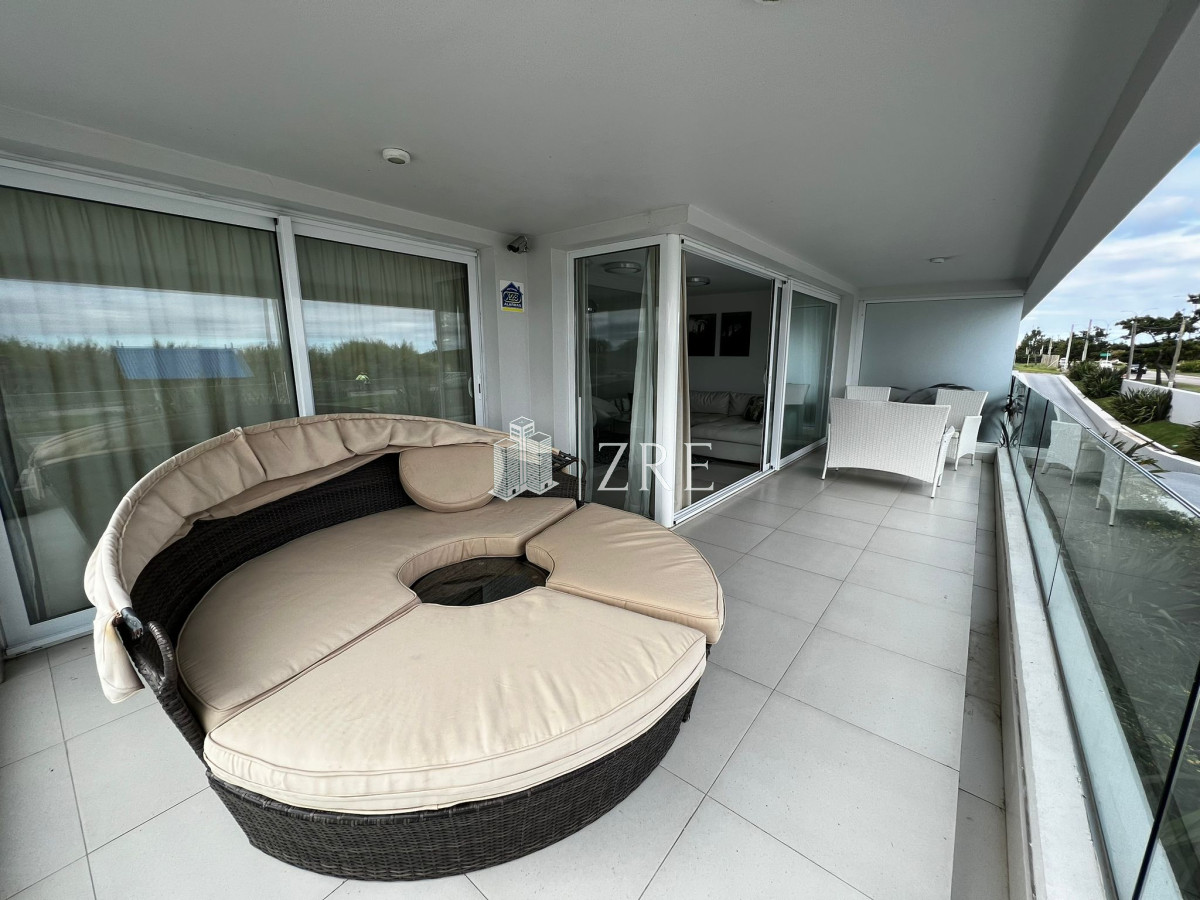 Apartamento ID.468 - Venta apartamento 3 dormitorios. Playa mansa, Punta del Este