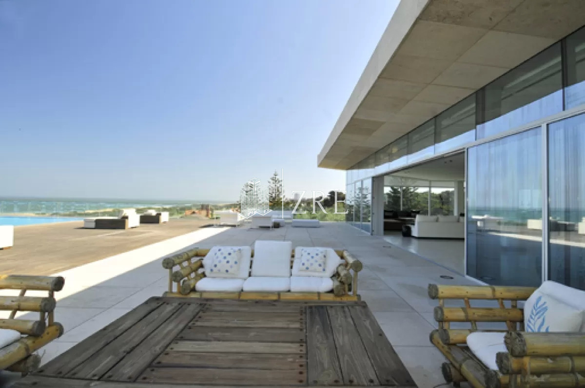 Apartamento ID.908 - Venta apartamento 5 dormitorios playa brava Punta del Este 