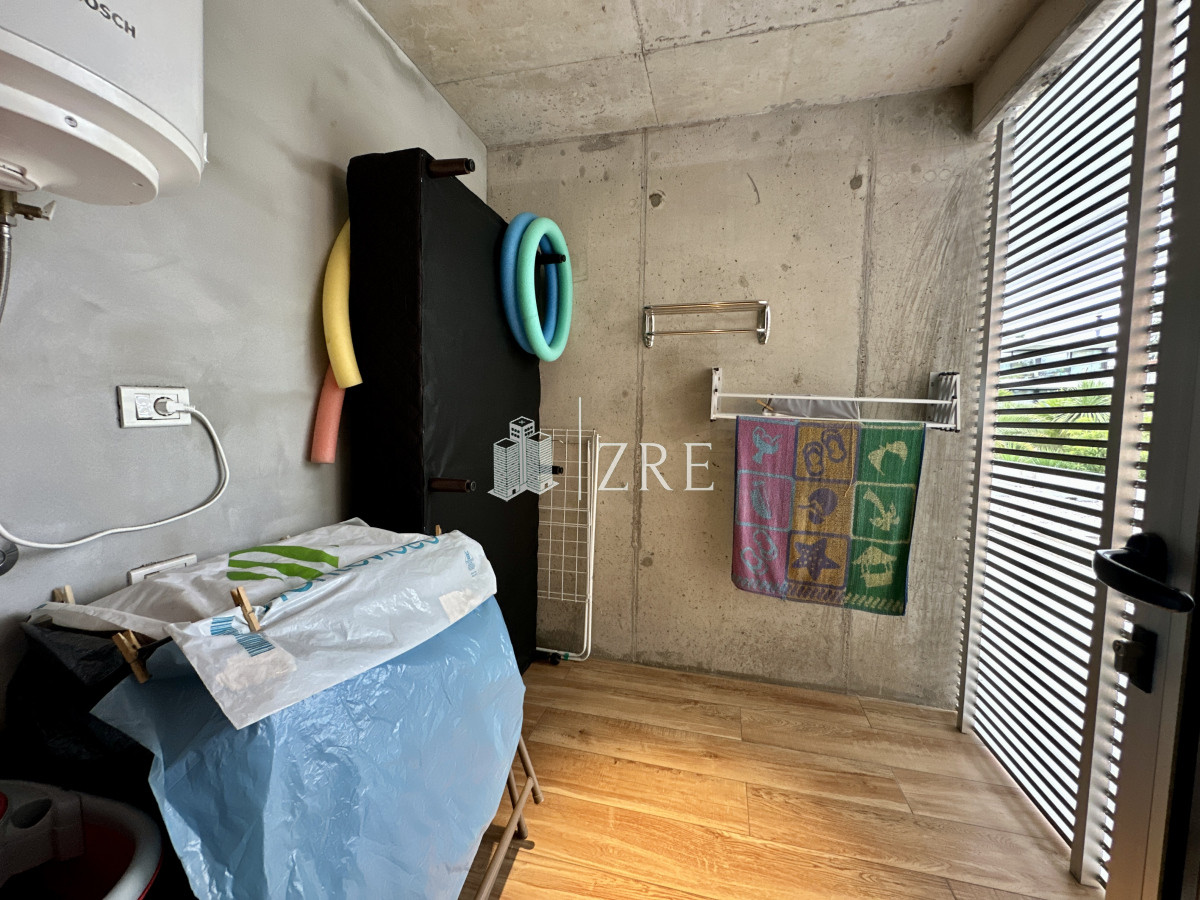 Apartamento ID.660 - Venta apartamento 2 dormitorios. Playa mansa, Punta del Este. 