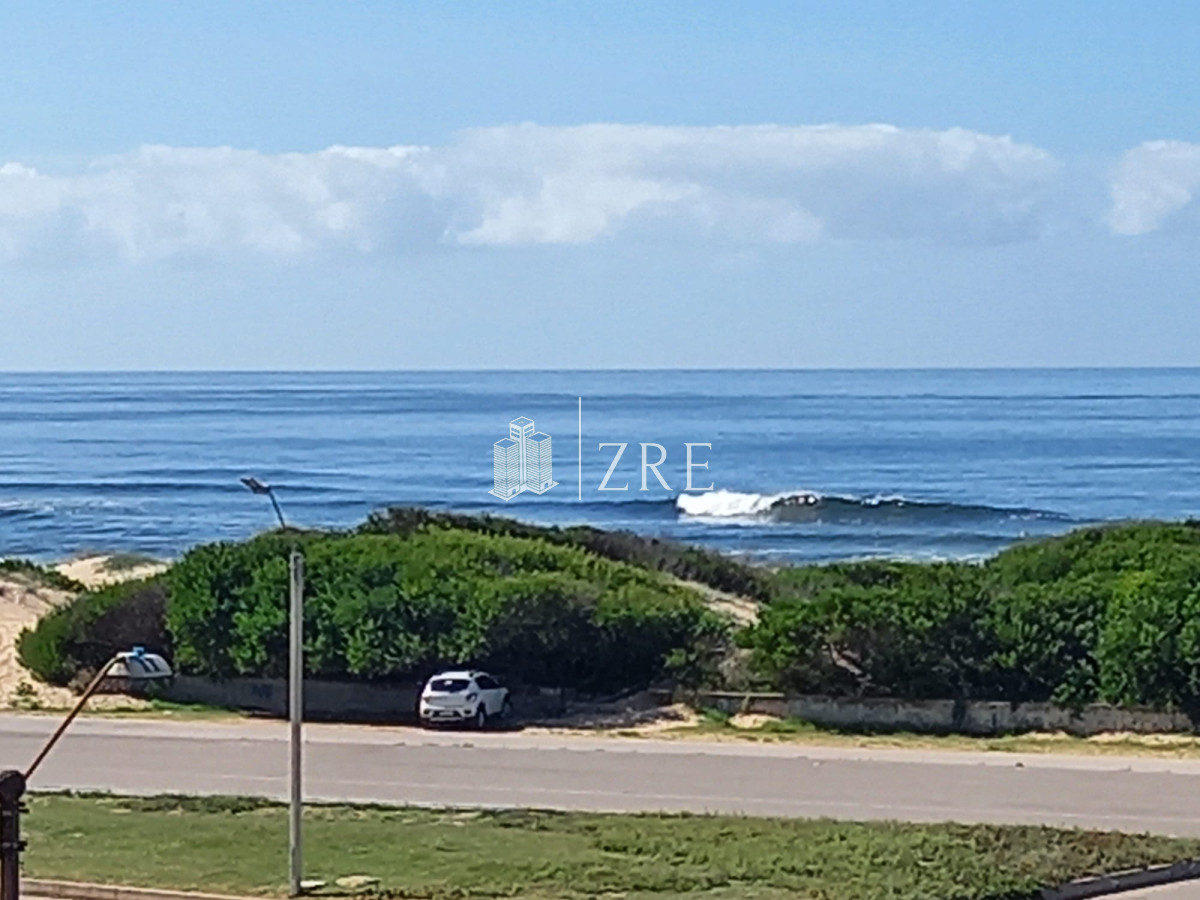 Apartamento ID.611 - Venta apartamento 1 dormitorio y medio. Playa brava, Punta del Este. 