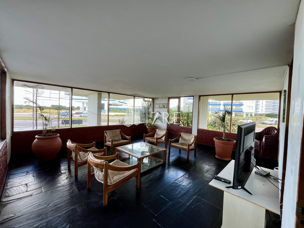 Apartamento ID.561 - Venta Apartamento Punta del este, Playa Brava