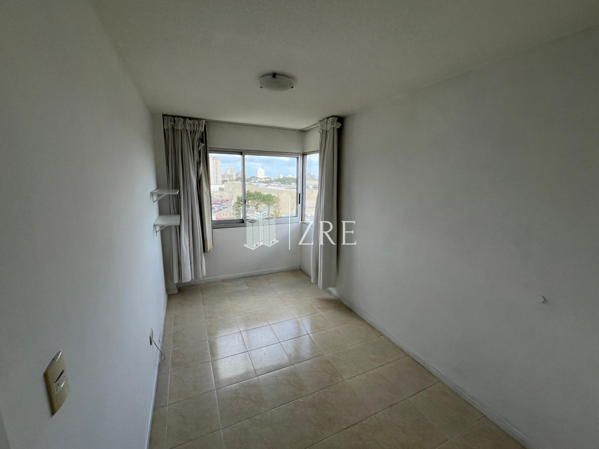 Apartamento ID.596 - Venta apartamento Amadeus, Playa Mansa, Punta del Este