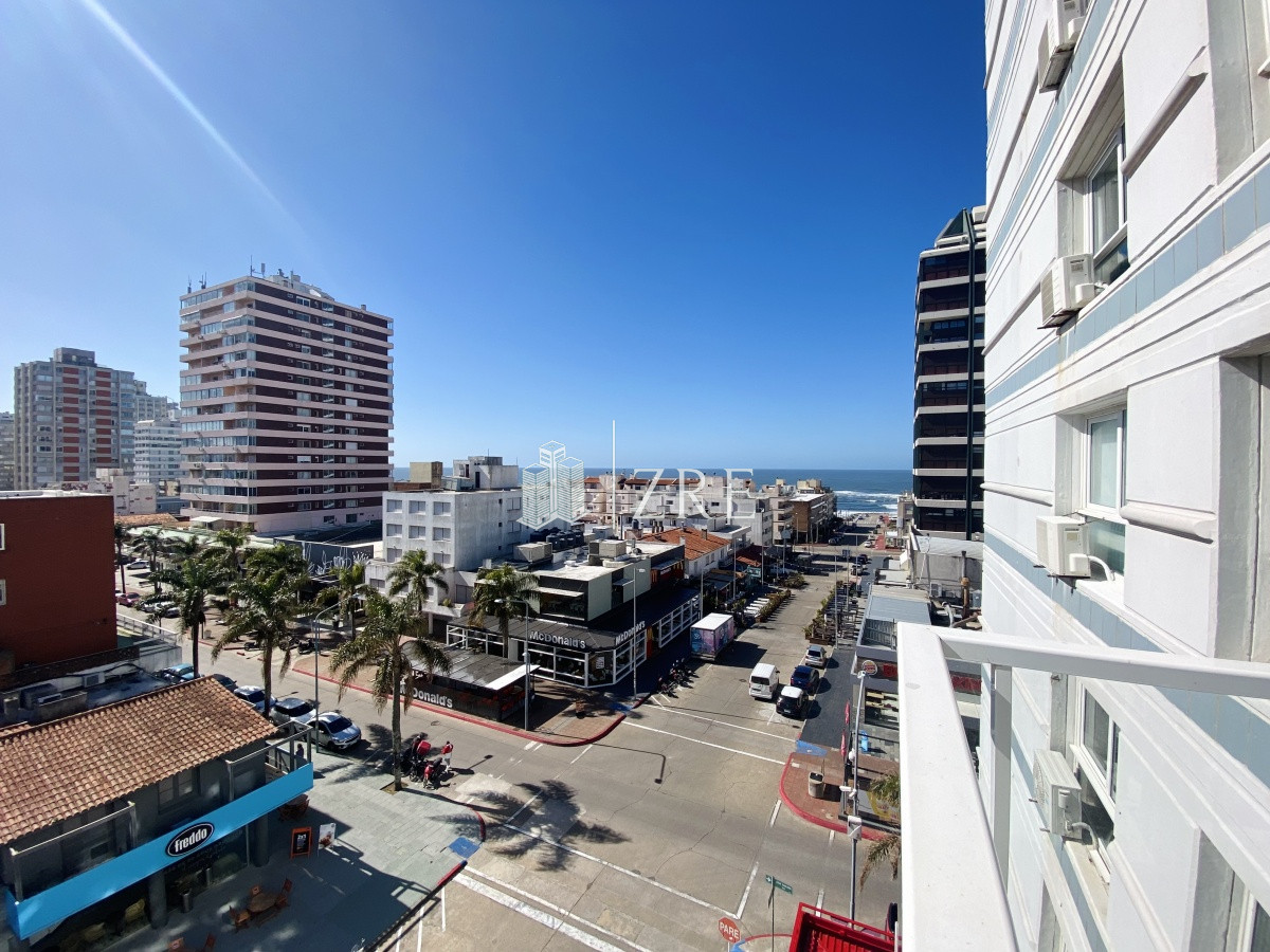 Apartamento ID.294 - Venta 2 dormitorios península Punta del Este.