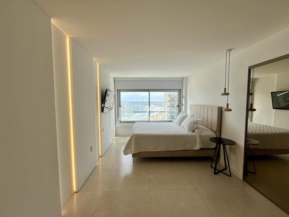 Apartamento ID.668 - Venta apartamento 4 dormitorios. Playa brava, Punta del Este 