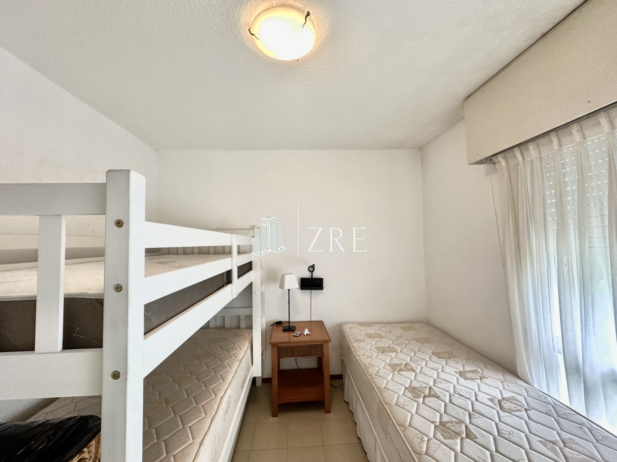 Apartamento ID.801 - Venta Apartamento - 3 Dormitorios 3 Baños - Primera linea Playa Mansa 