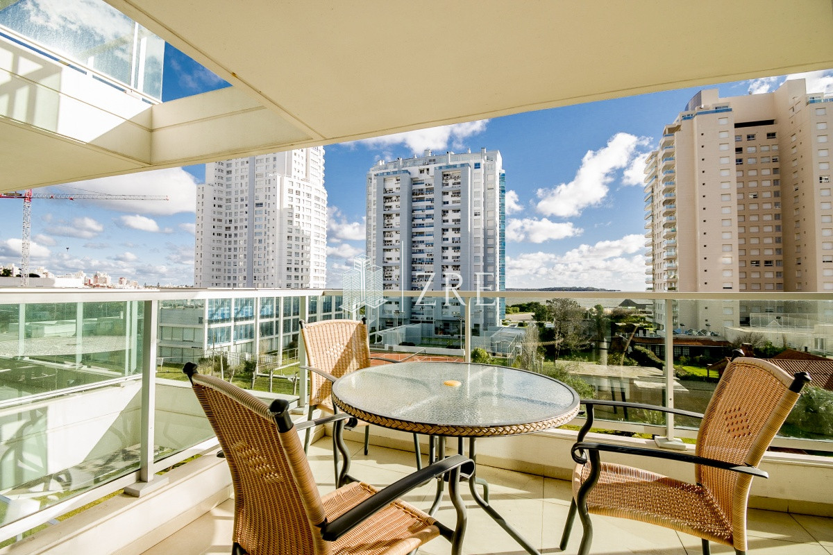 Apartamento ID.792 - Venta apartamento - 2 Dormitorios + Parrillero. Playa Mansa, Punta Del Este 