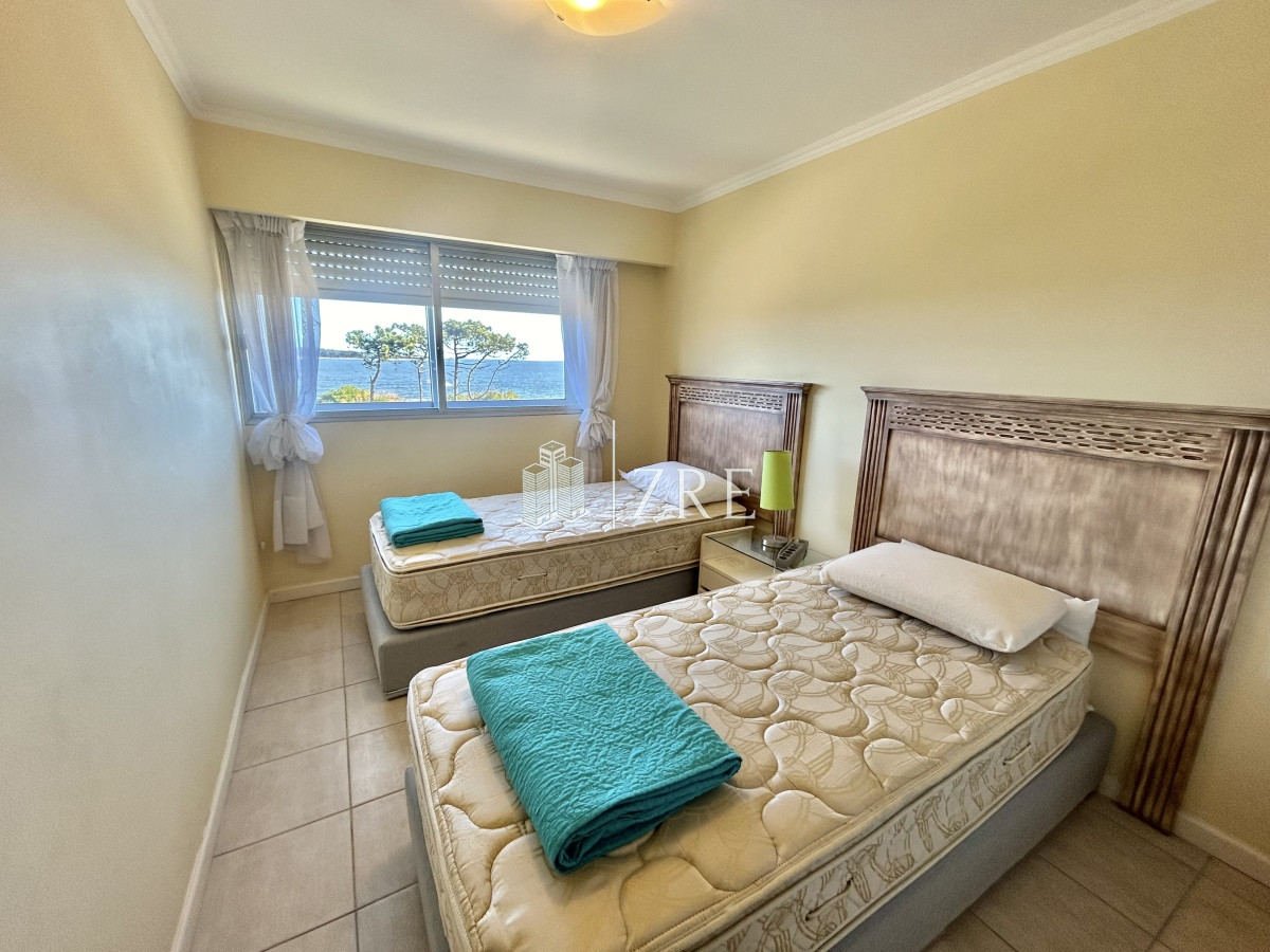 Apartamento ID.83 - Venta penthouse duplex Punta del Este primera linea Playa Mansa