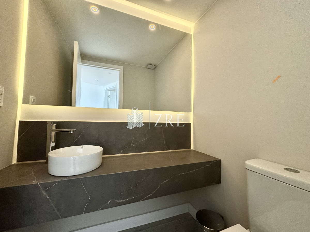 Apartamento ID.809 - Venta Penthouse  - 3 Dormitorios + Servicio - Playa Mansa 