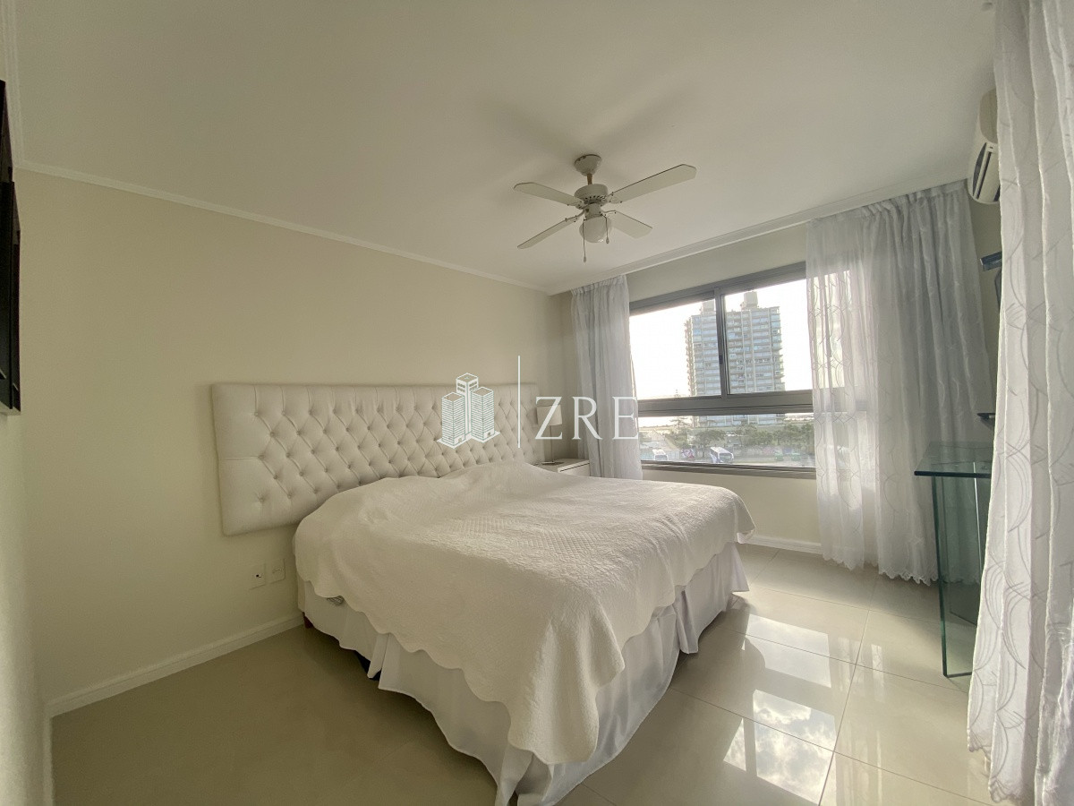 Apartamento ID.512 - Venta apartamento Imperiale, 3 dormitorios esquinero Punta del Este