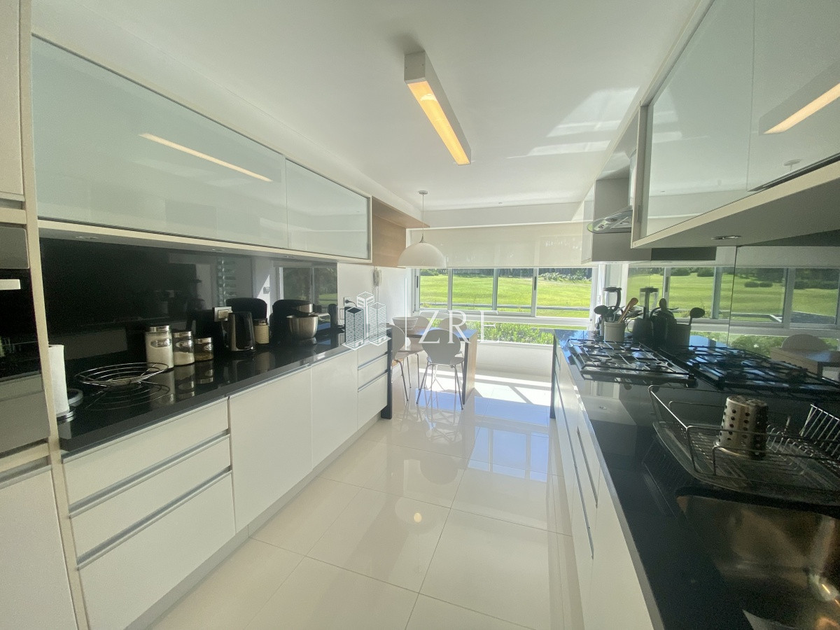 Apartamento ID.256 - Venta apartamento frente al mar 3 dormitorios