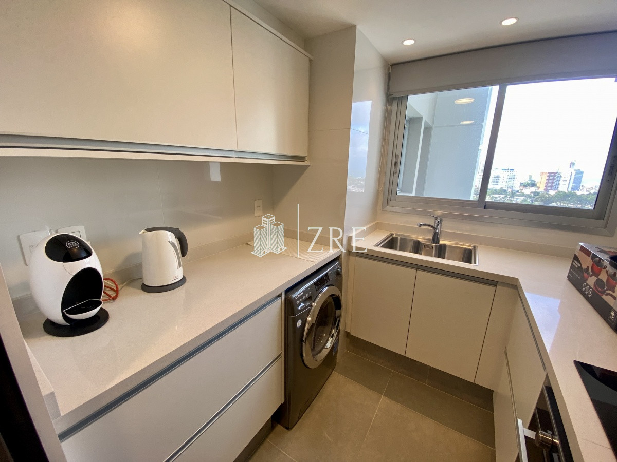 Apartamento ID.311 - Venta dos dormitorios playa mansa Punta del Este