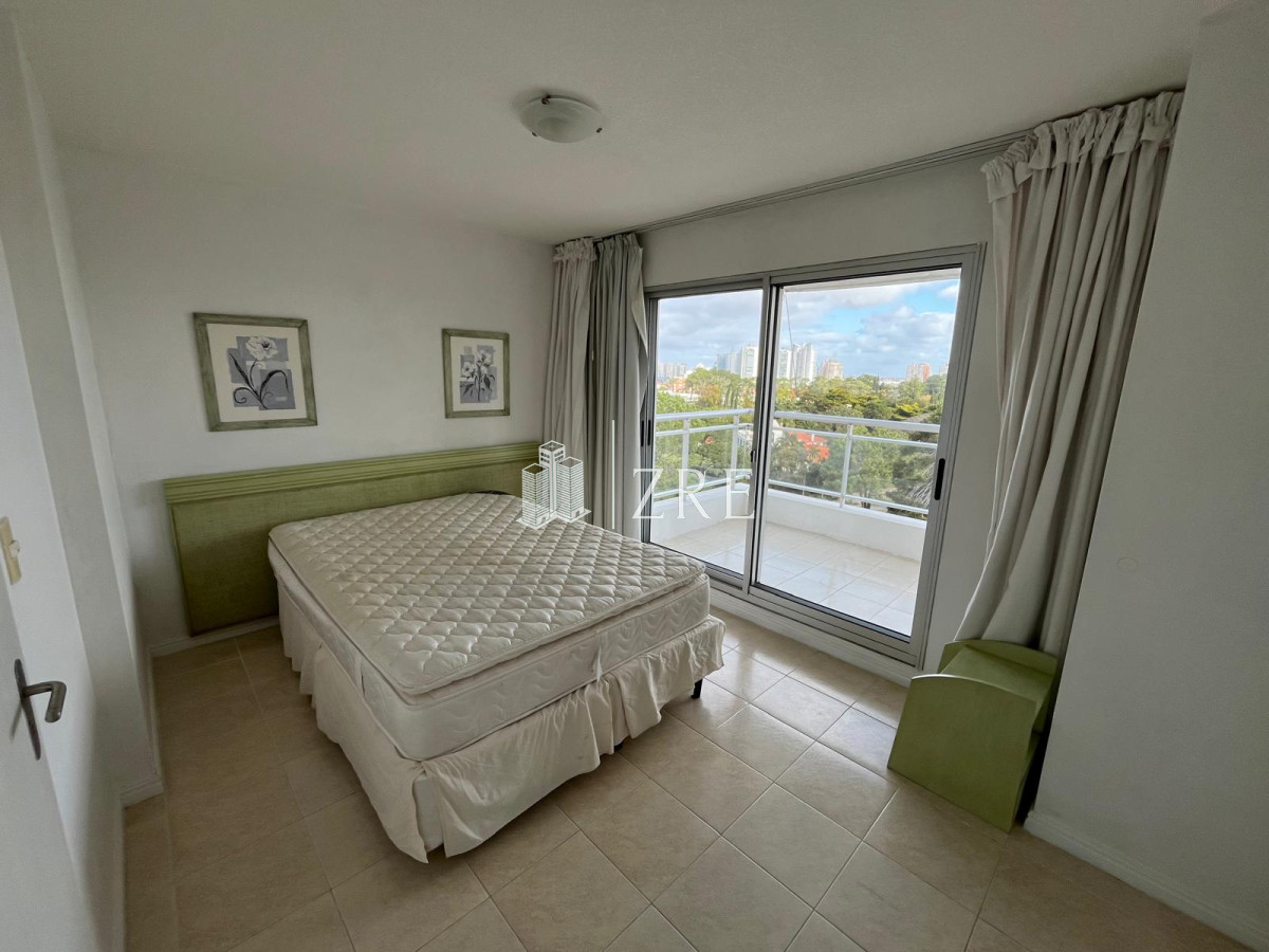 Apartamento ID.596 - Venta apartamento Amadeus, Playa Mansa, Punta del Este