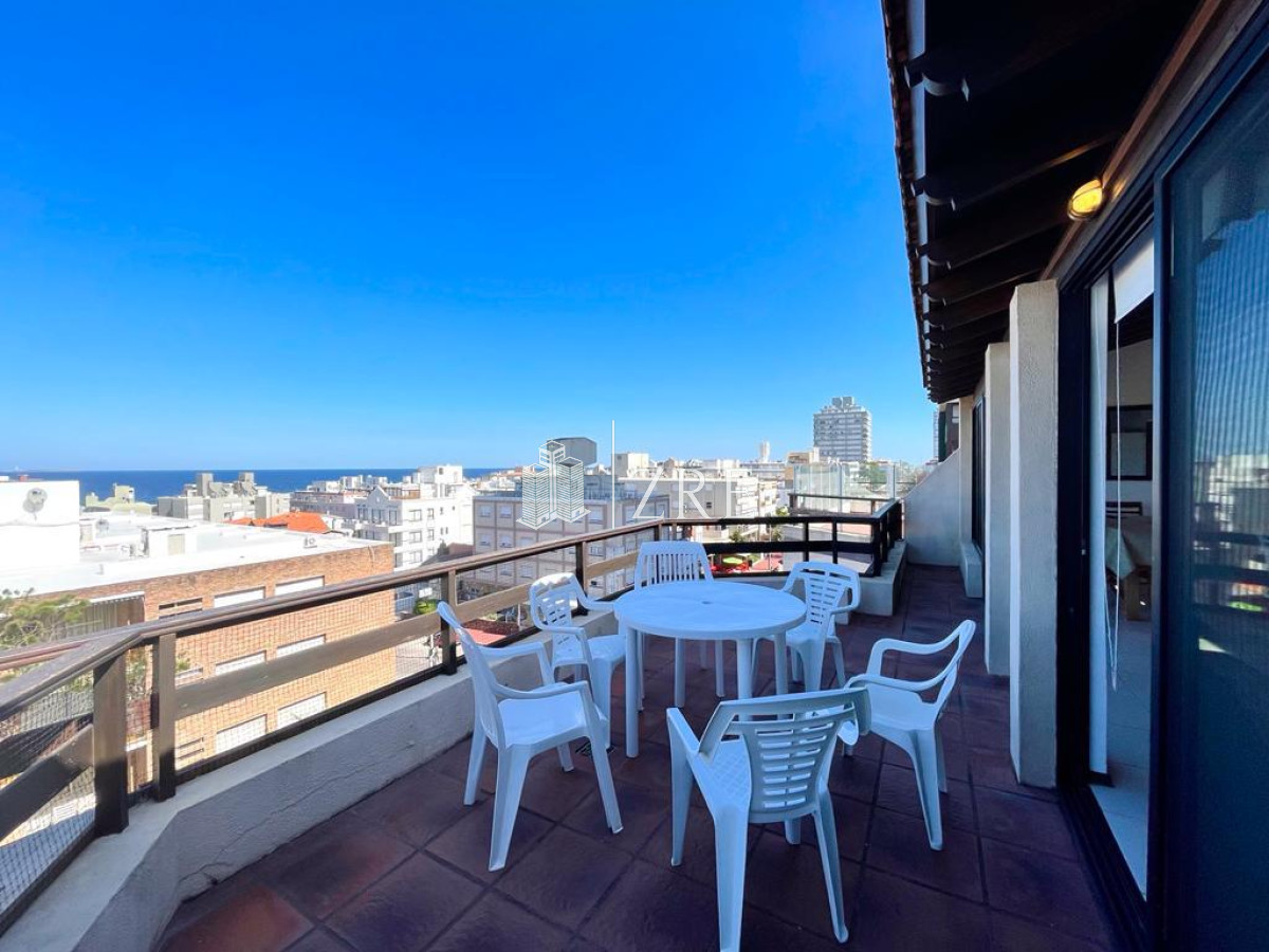 Apartamento ID.176 - Venta Departamento - 2 dormitorios - 3 baños - Peninsula - Punta del Este 