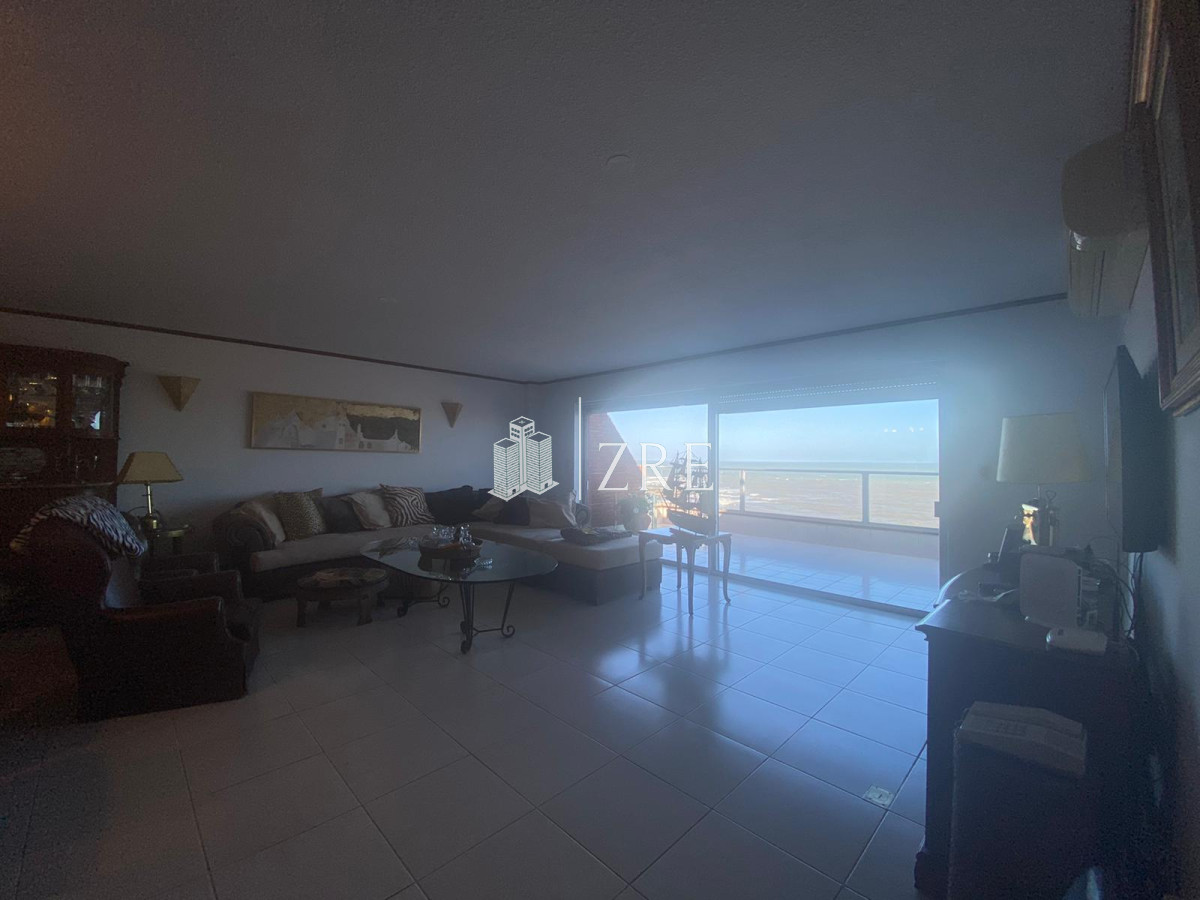 Apartamento ID.500 - Venta Pent-house de lujo sobre el mar en península de Punta del Este   