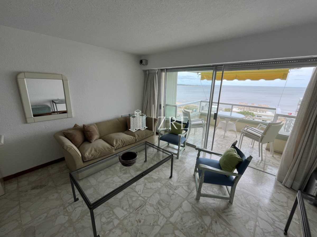 Apartamento ID.639 - Venta de apartamento tres dormitorios. 