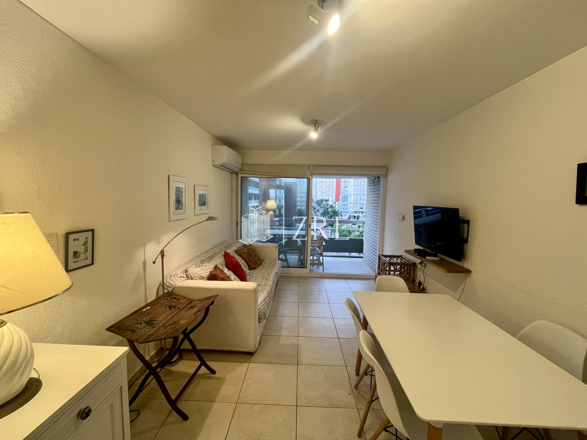 Apartamento ID.691 - Venta apartamento 3 dormitorios. Penisnuala, Punta del Este. 