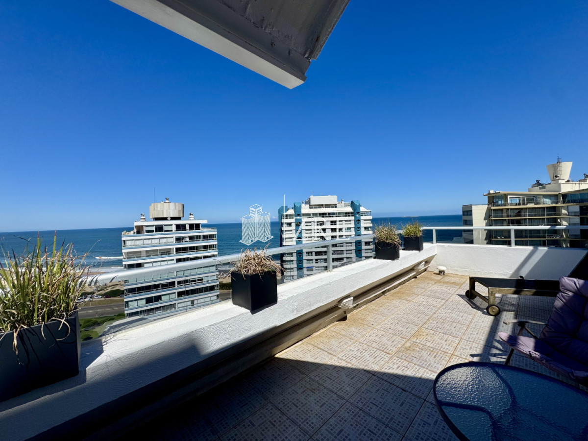 Apartamento ID.1317 - Venta. Penthouse dúplex. 3 dormitorios + dependencia 