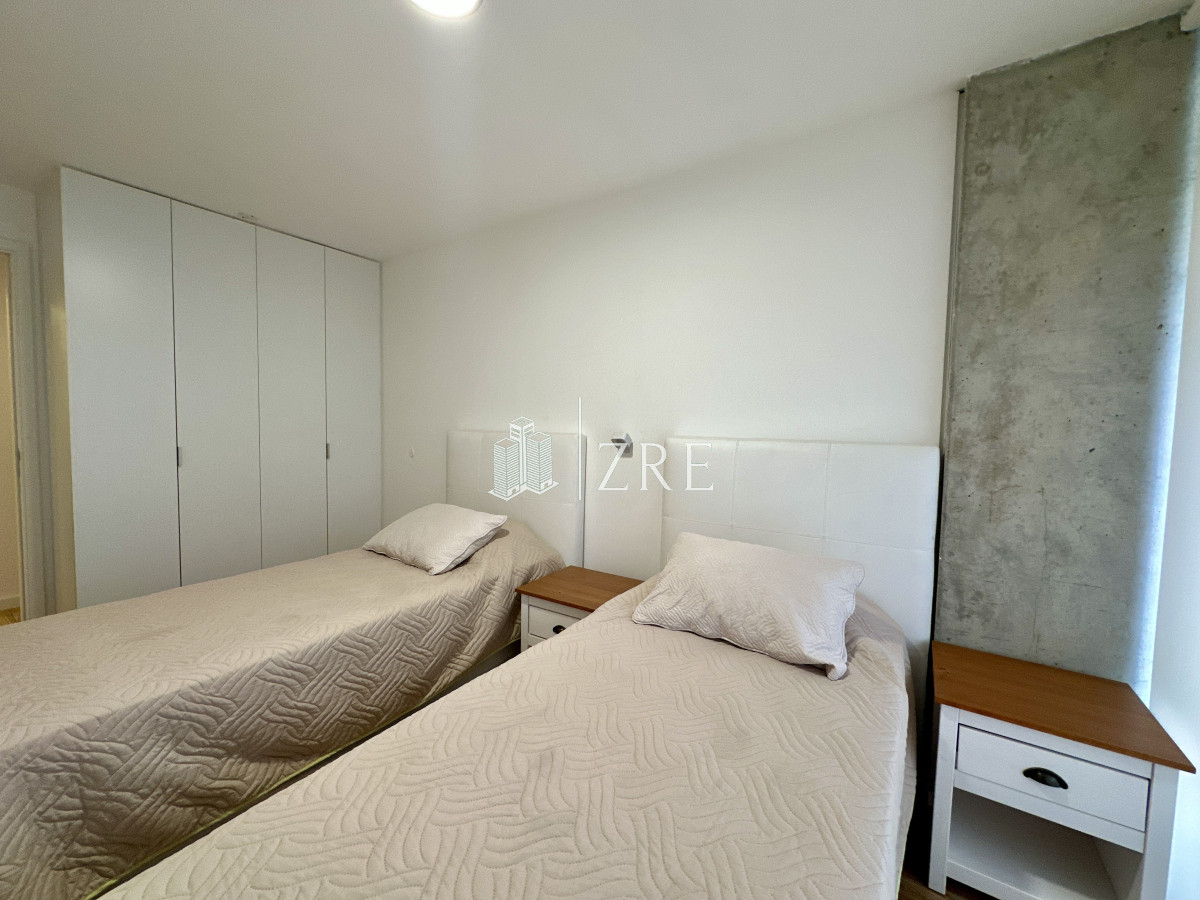 Apartamento ID.660 - Venta apartamento 2 dormitorios. Playa mansa, Punta del Este. 