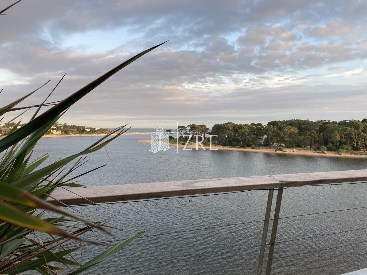 Apartamento ID.363 - Venta Apartamento 3 dormitorios la barra Punta del Este 