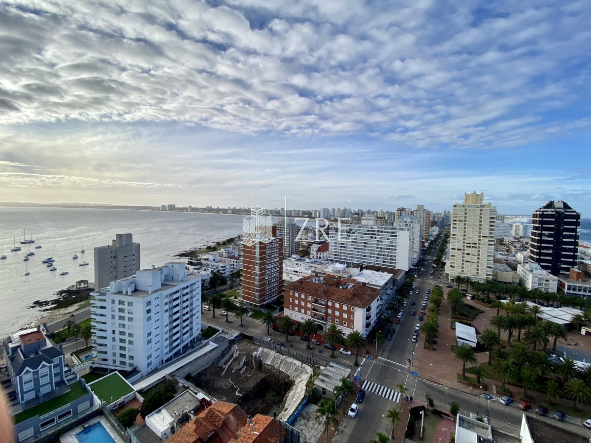 Apartamento ID.349 - Venta Apartamento 3 dormitorios en península Punta del Este 
