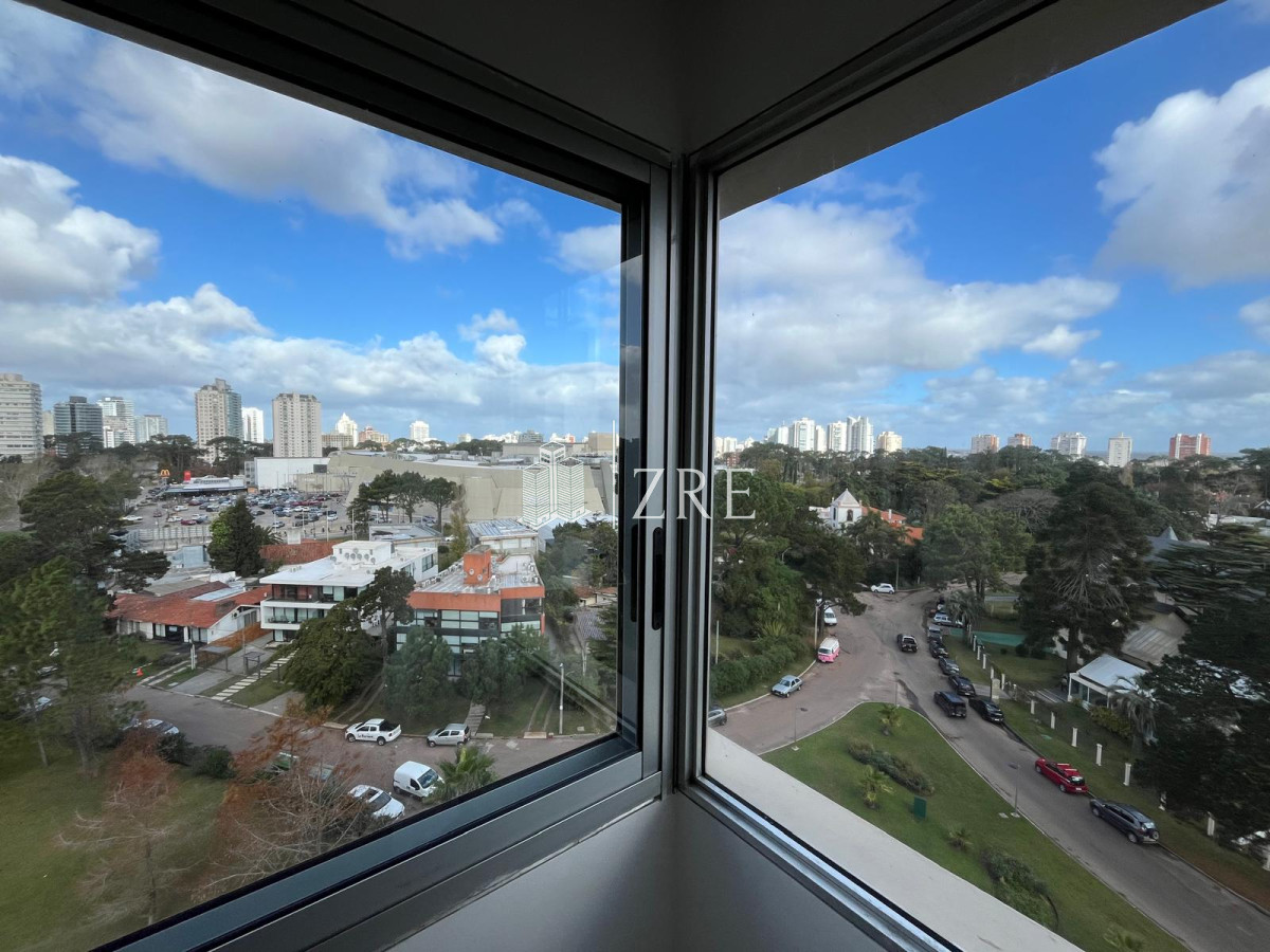Apartamento ID.596 - Venta apartamento Amadeus, Playa Mansa, Punta del Este