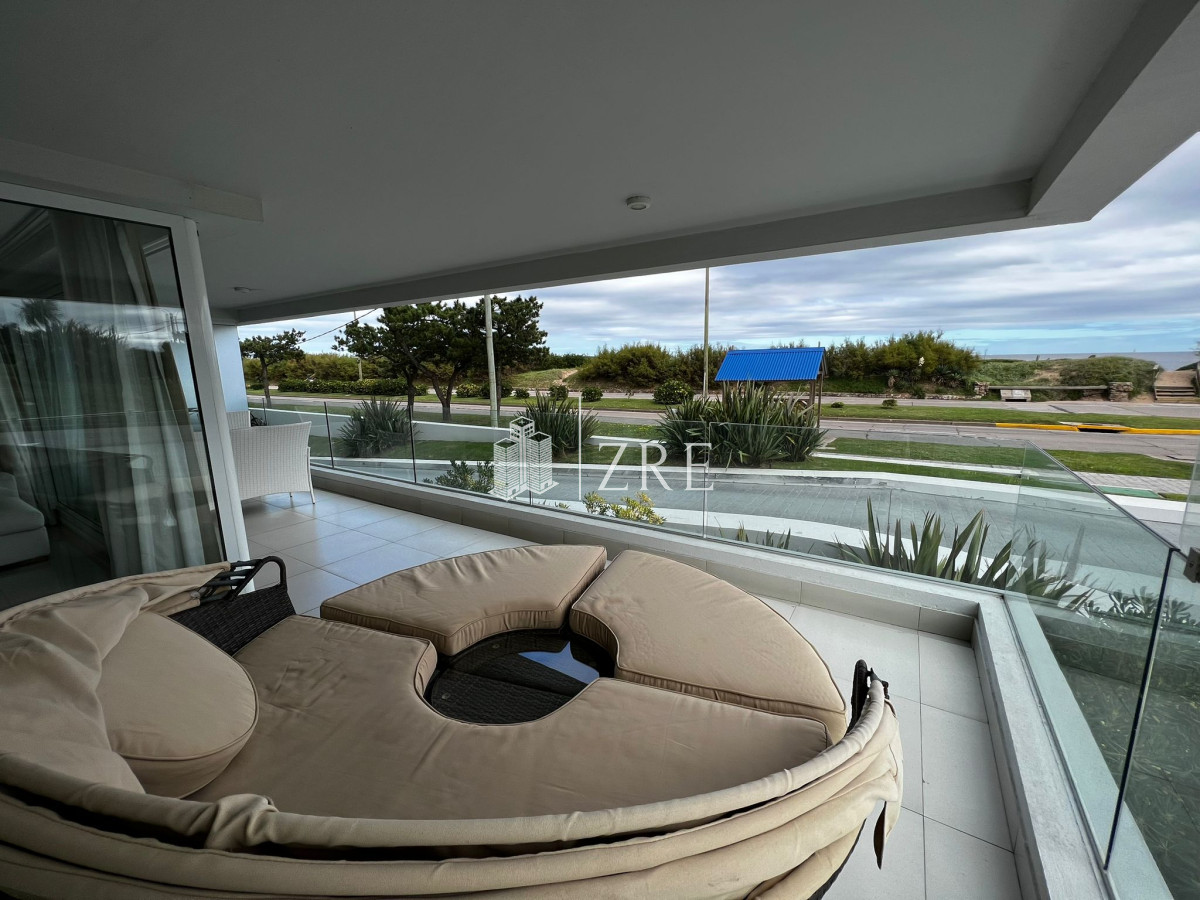 Apartamento ID.468 - Venta apartamento 3 dormitorios. Playa mansa, Punta del Este