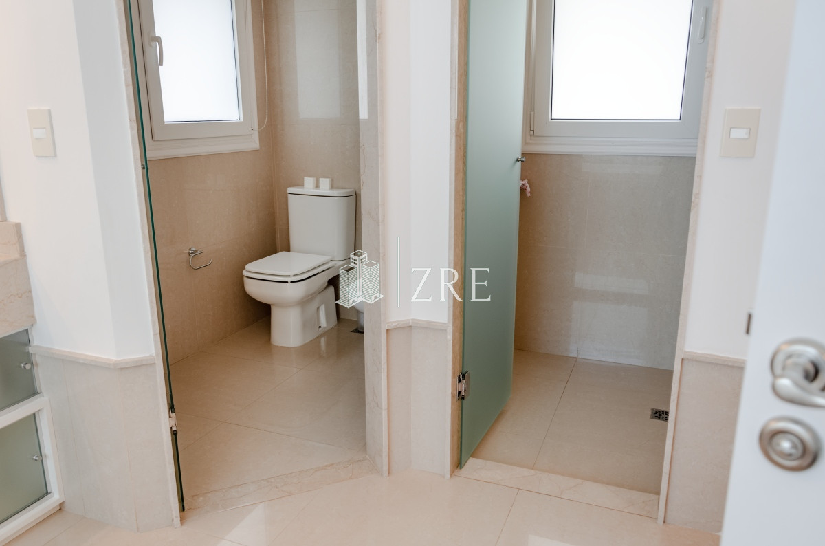 Apartamento ID.54 - Venta apartamento 4 dormitorios. Playa mansa, Punta del Este