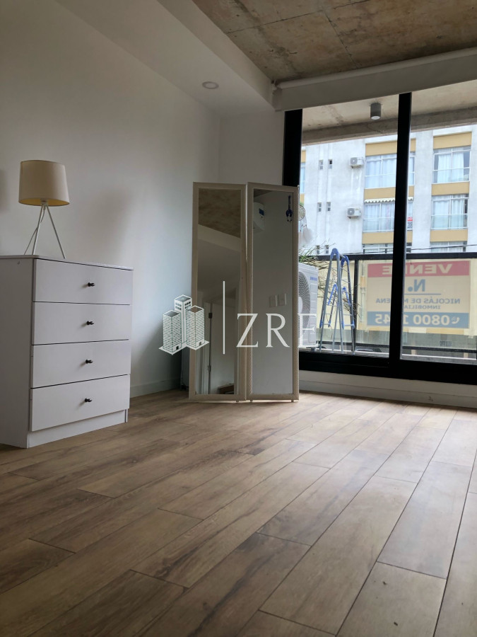 Apartamento ID.631 - Venta apartamento dos dormitorios primera linea, Mansa. Punta Del Este.
