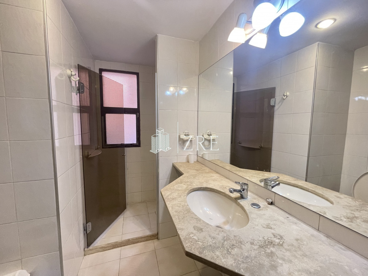 Apartamento ID.188 - Venta Oportunidad Departamento - 3 dormitorios - Playa Mansa - Punta Del Este