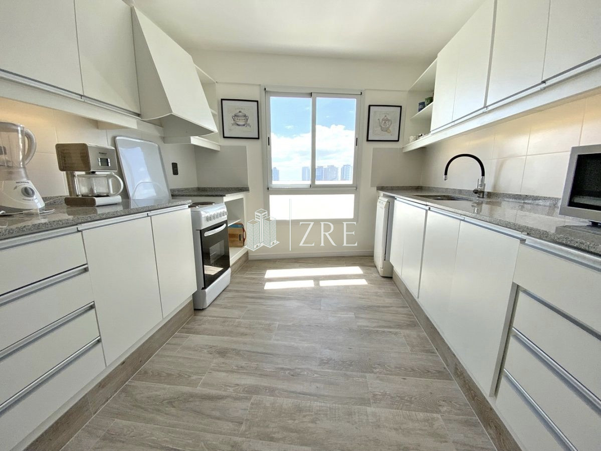 Apartamento ID.163 - Venta apartamento 3 dormitorios. Aidy Grill, Punta del Este.  
