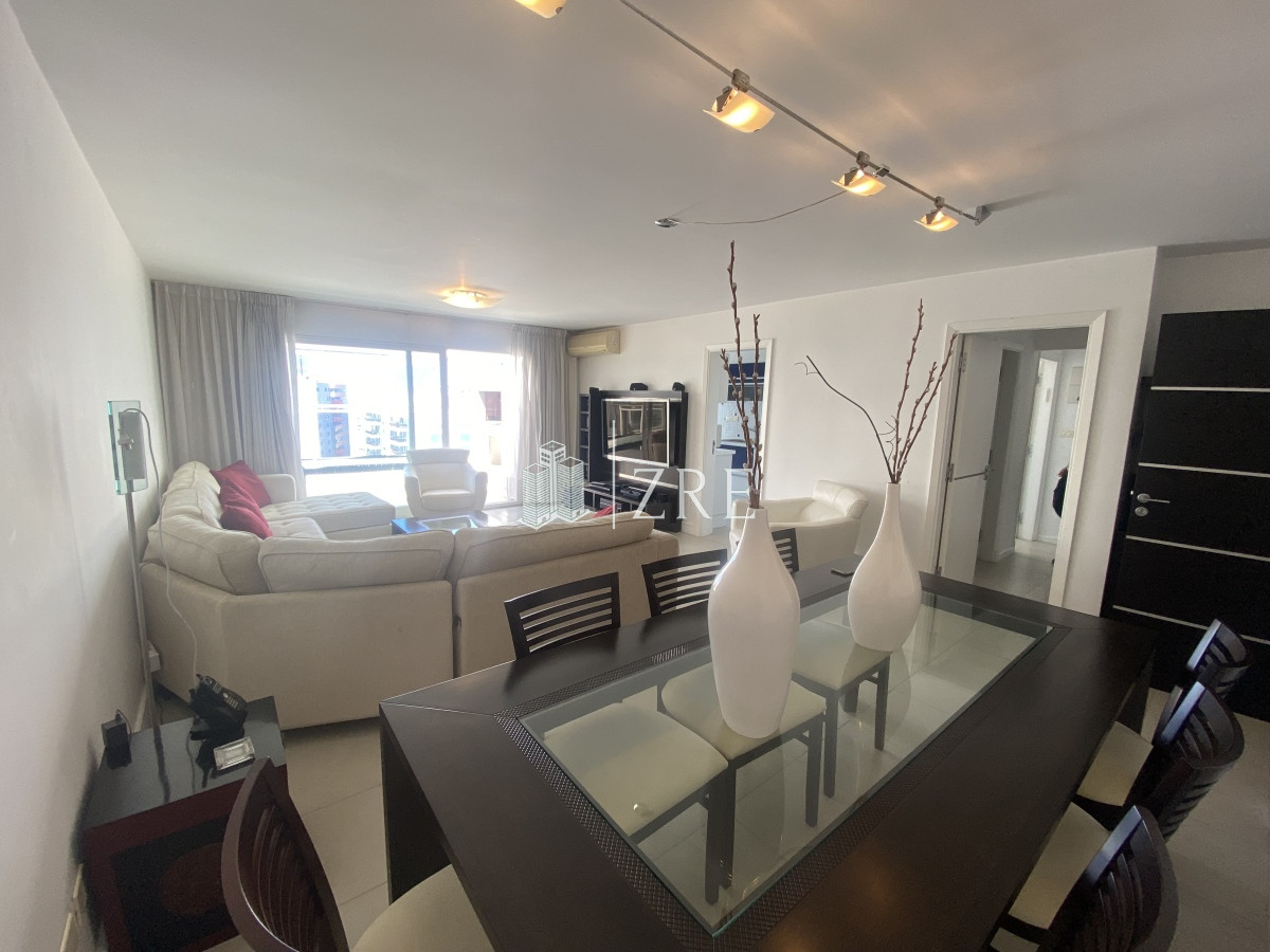 Apartamento ID.783 - Venta Penthouse 3 dormitorios Punta del Este
