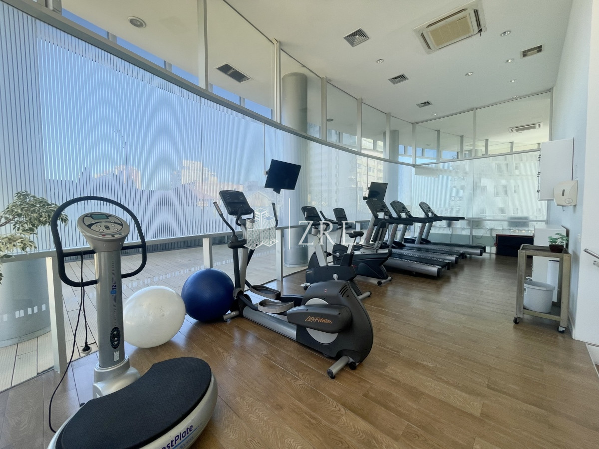Apartamento ID.225 - Venta Departamento - 3 dormitorios + servicio - Punta Del Este -  Playa Mansa
